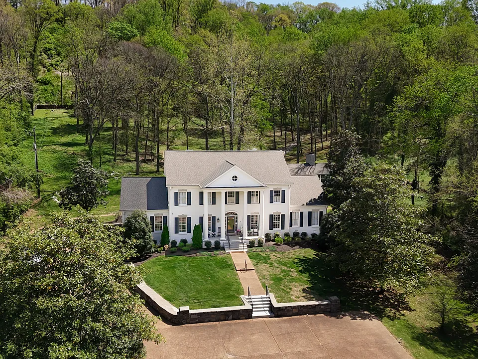 5360 Hillsboro Pike