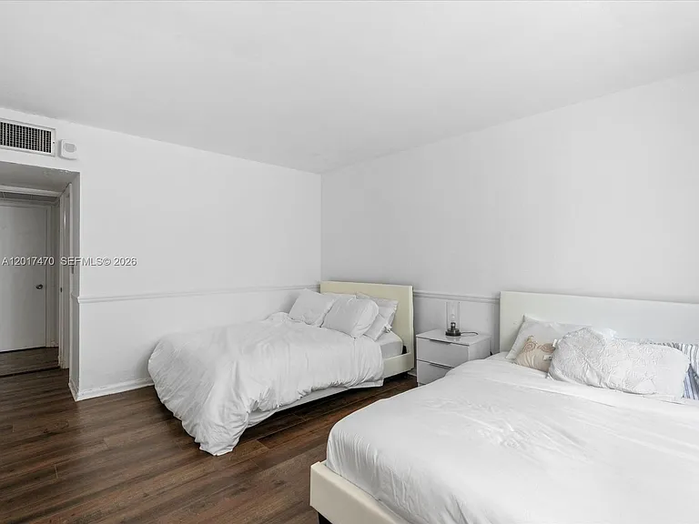 5005 Collins Ave #222 — Photo 28