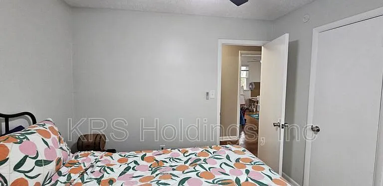 1543 Grove St — Photo 22