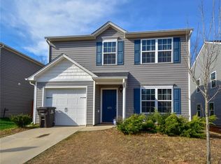 4372 Oak Pointe Dr, Winston Salem, NC 27105