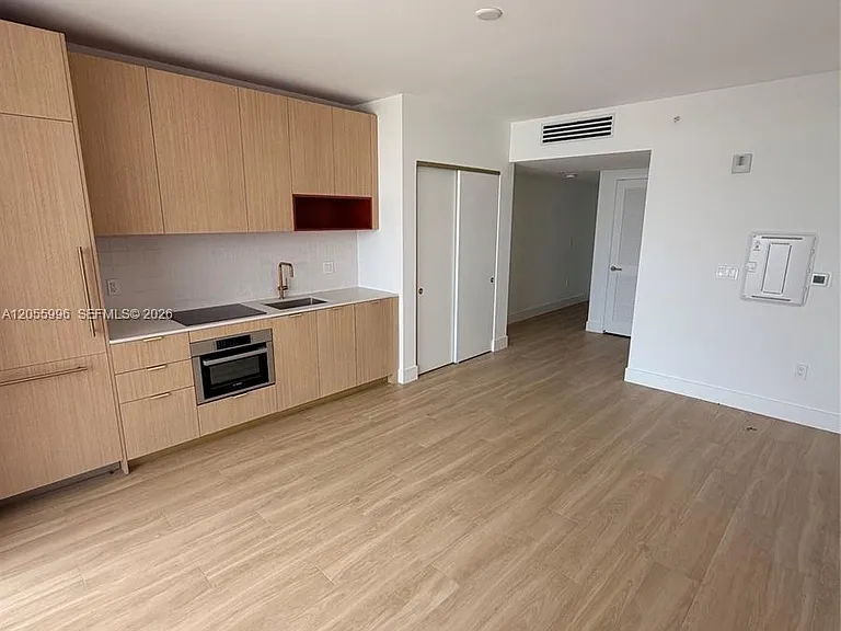 90 NE 32nd St #823 — Photo 5
