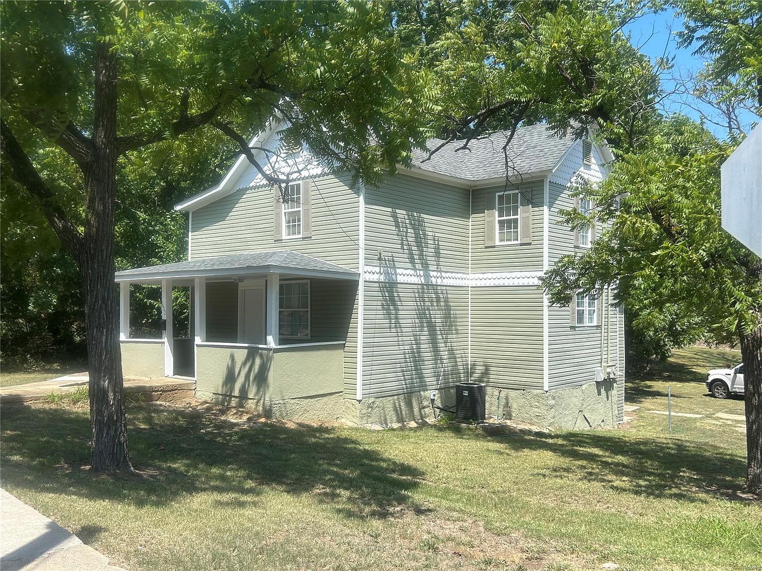1402 N Main St, Poplar Bluff, MO 63901 Zillow