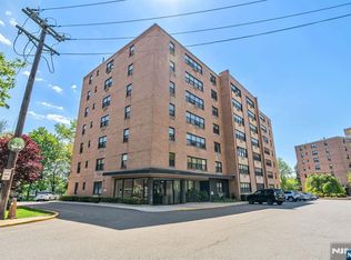 2352 Linwood Ave APT 6C, Fort Lee, NJ 07024