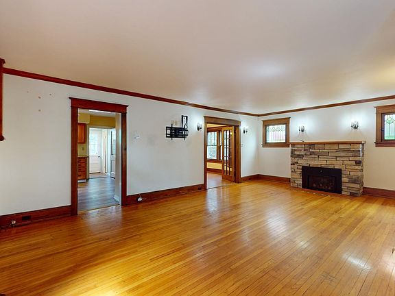 3rd image of 317 Union Ave