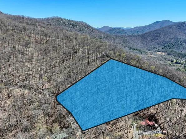 100 Timber Line Dr, Young Harris, GA 30582