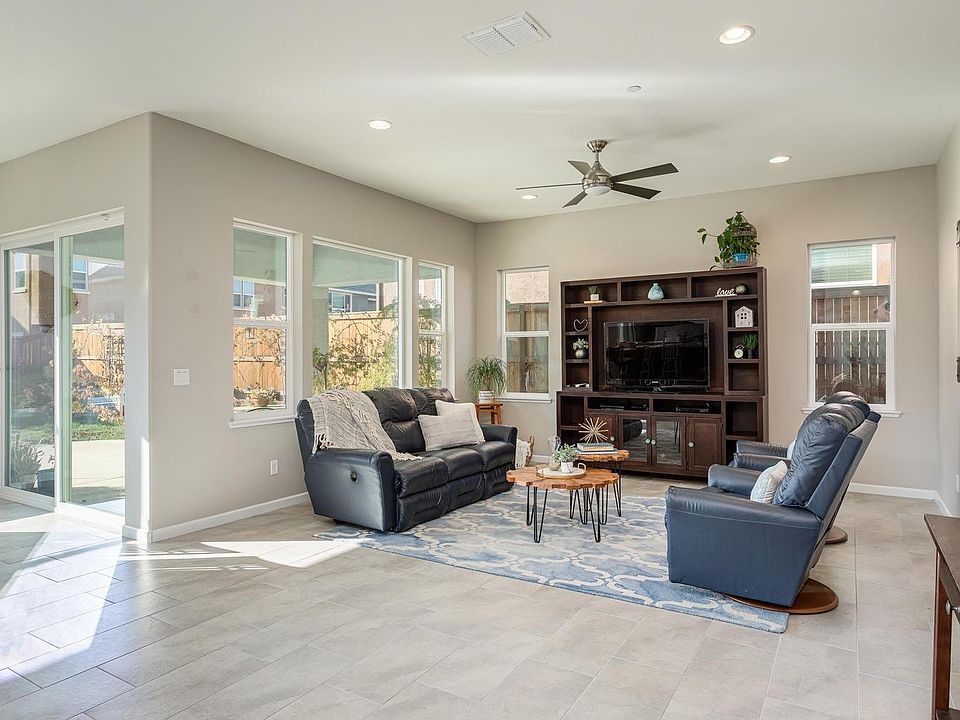 1st image of 5708 Desert Mallow St