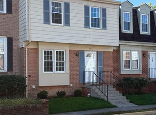 9911 Longford Ct, Vienna, VA 22181