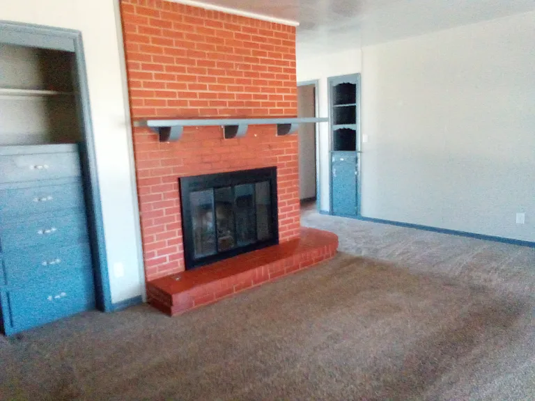 1318 SW 42nd St — Photo 8