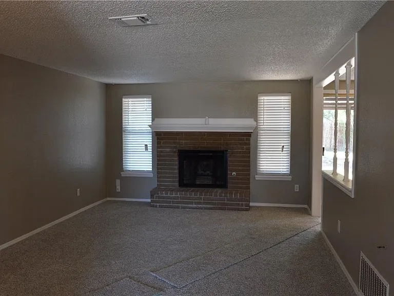 1054 Cumberland Mansion — Photo 2