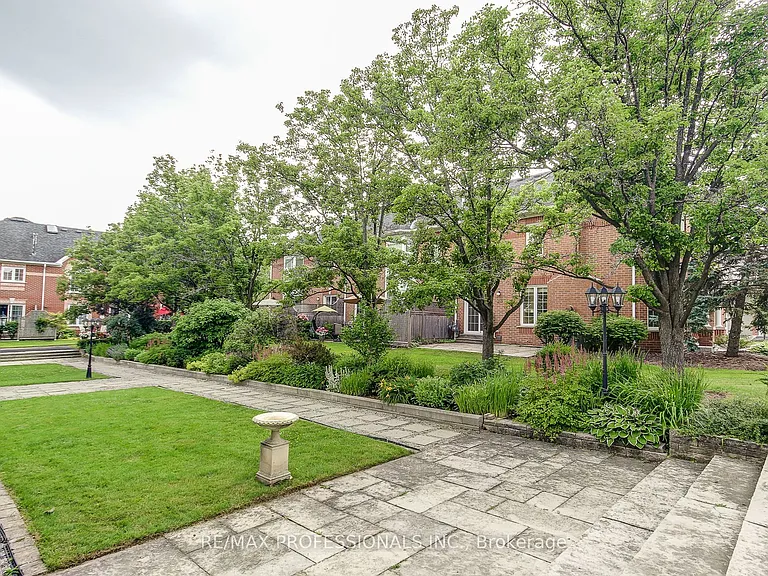 2145 Country Club Dr E #23 — Photo 31