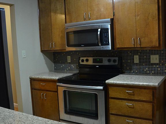 4th image of 2612 San Pedro St APT 114