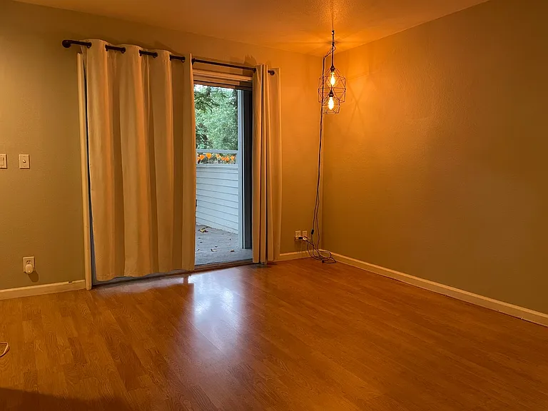 1519 P St #37 — Photo 4