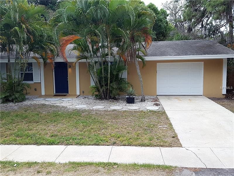 1st image of 2718 Oakmere Ln