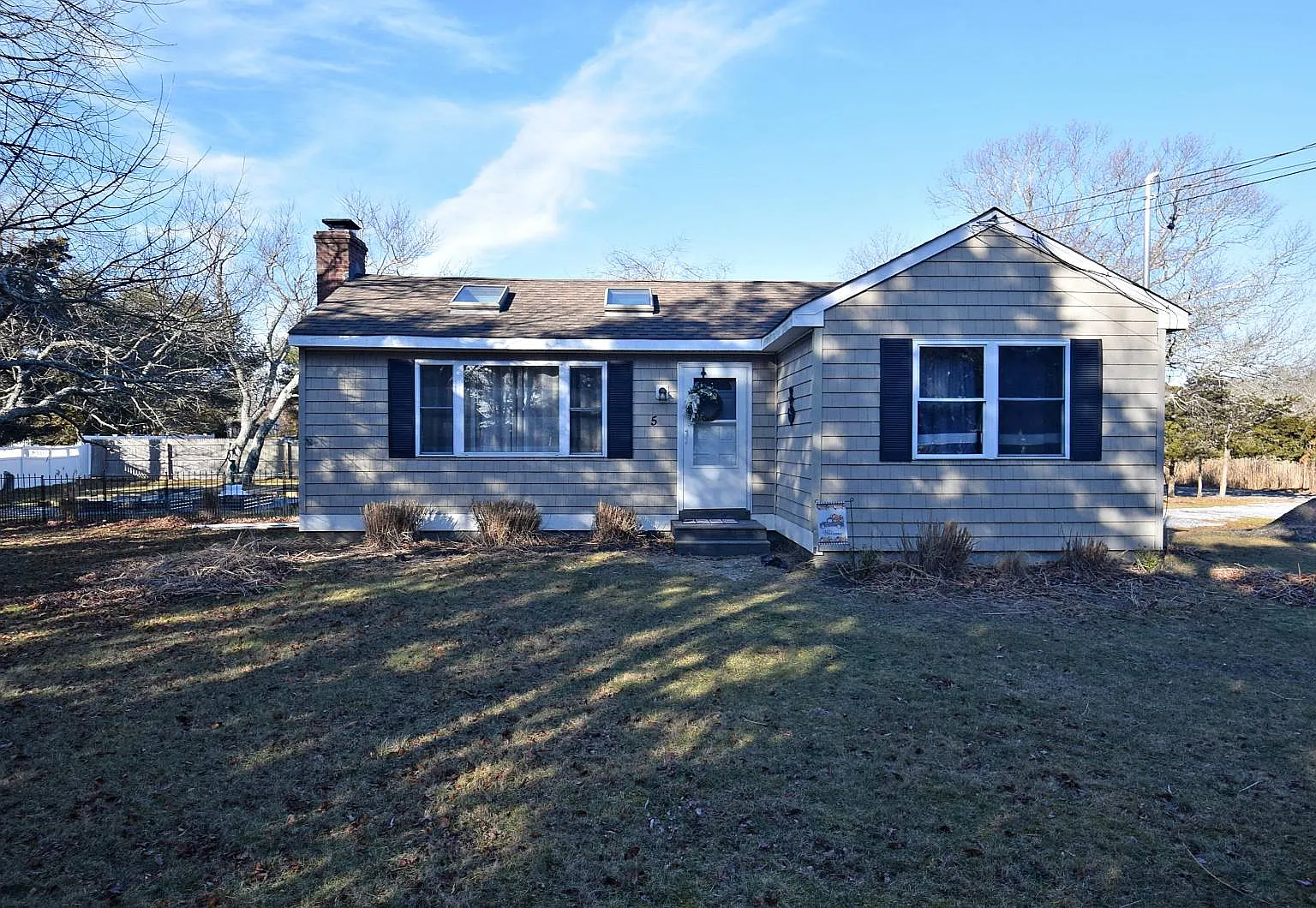 2 bed, 1.0 bath, $3,725 — Photo 2