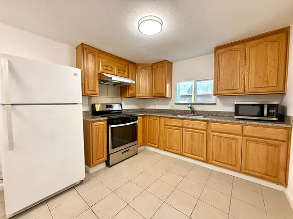 N Claremont, 119 N Claremont St #Adu, San Mateo, CA 94401