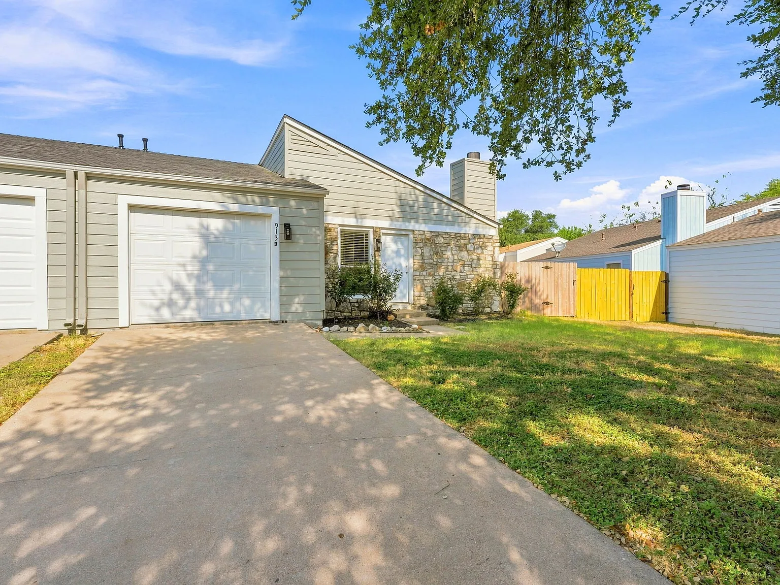2 bed, 788 sqft, $1,750 — Photo 3