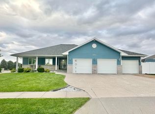 6011 M Avenue Pl, Kearney, NE 68847