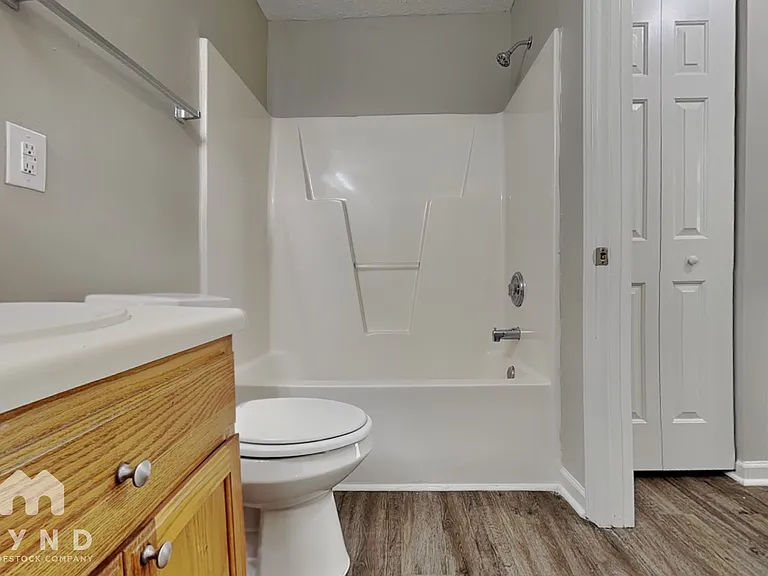 1106 Lady Banks Dr — Photo 13