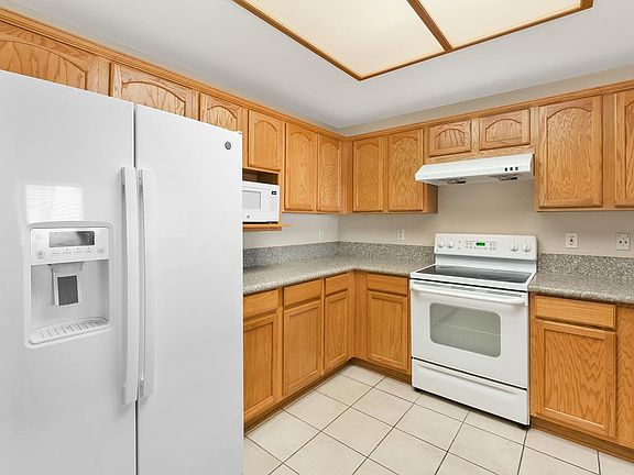 3rd image of 208 N Lincoln Ave APT 312