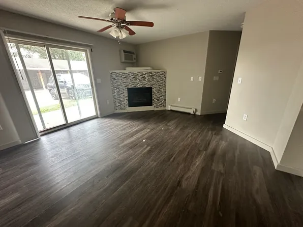 952 Boston Way, Coralville, IA