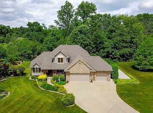 434 Meadowbrook Dr, Valparaiso, IN 46383