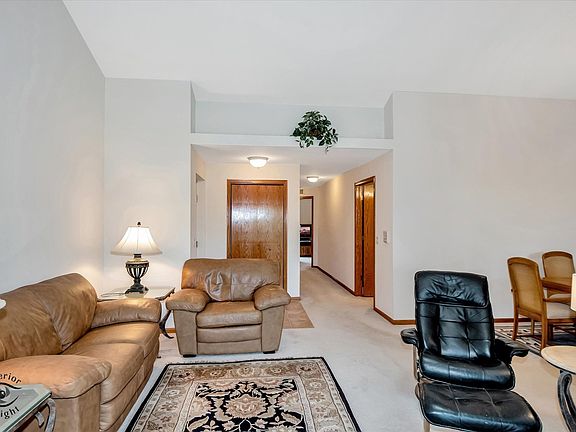 5th image of 6292 Misty Pines Ct Unit 4