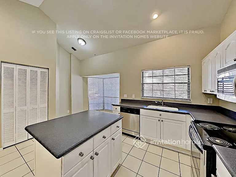 132 Coventry Pl — Photo 9