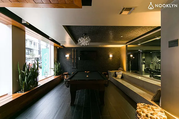 Rented by Nooklyn NYC LLC | media 19