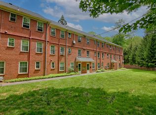 132 Claremont Rd APT 12, Bernardsville, NJ 07924