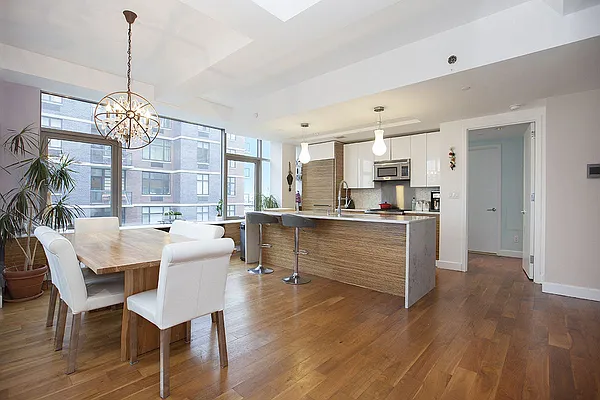 Sold by Modern Spaces | media 4