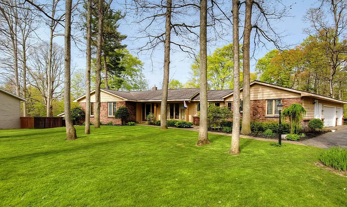 4395 Shady Oak Court (Lea) - Upper — Photo 1