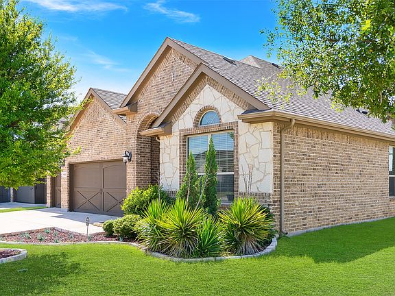 5th image of 1303 Axis Deer Rd