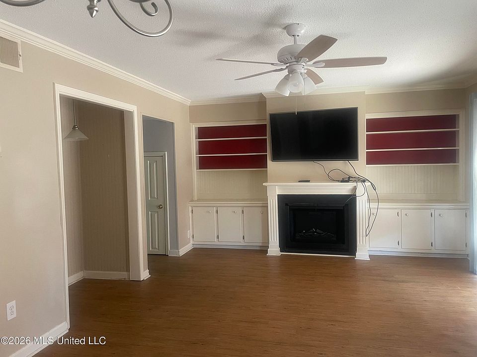 2nd image of 928 Courthouse Rd Unit 10