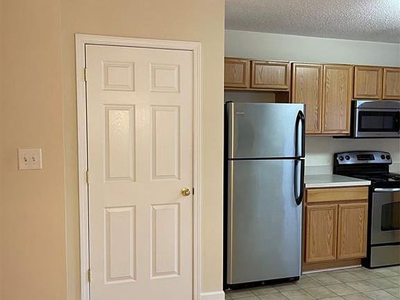 5th image of 1619 Oak Leaf Dr