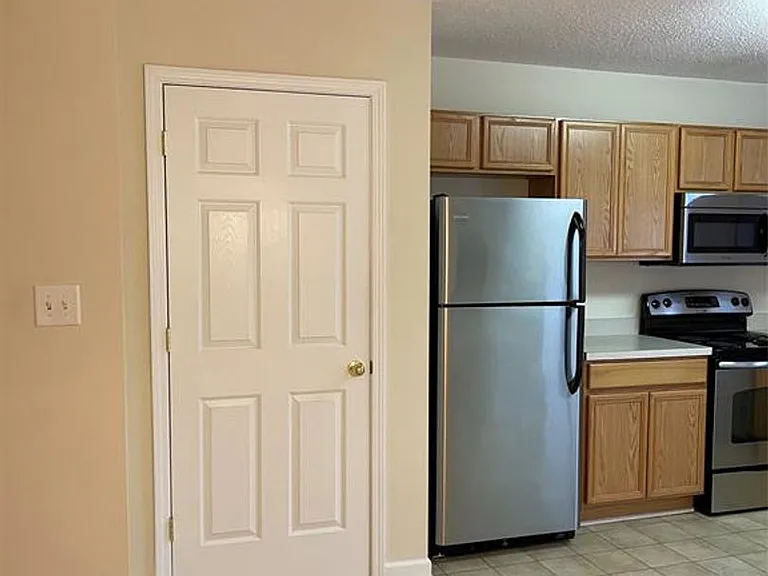 1615 Oak Leaf Dr NW — Photo 9