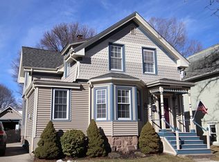 43 Taylor St, Saugus, MA 01906