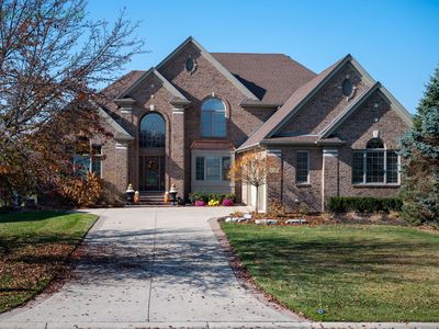 1826 Carnoustie Ct, Oxford, MI, 48371