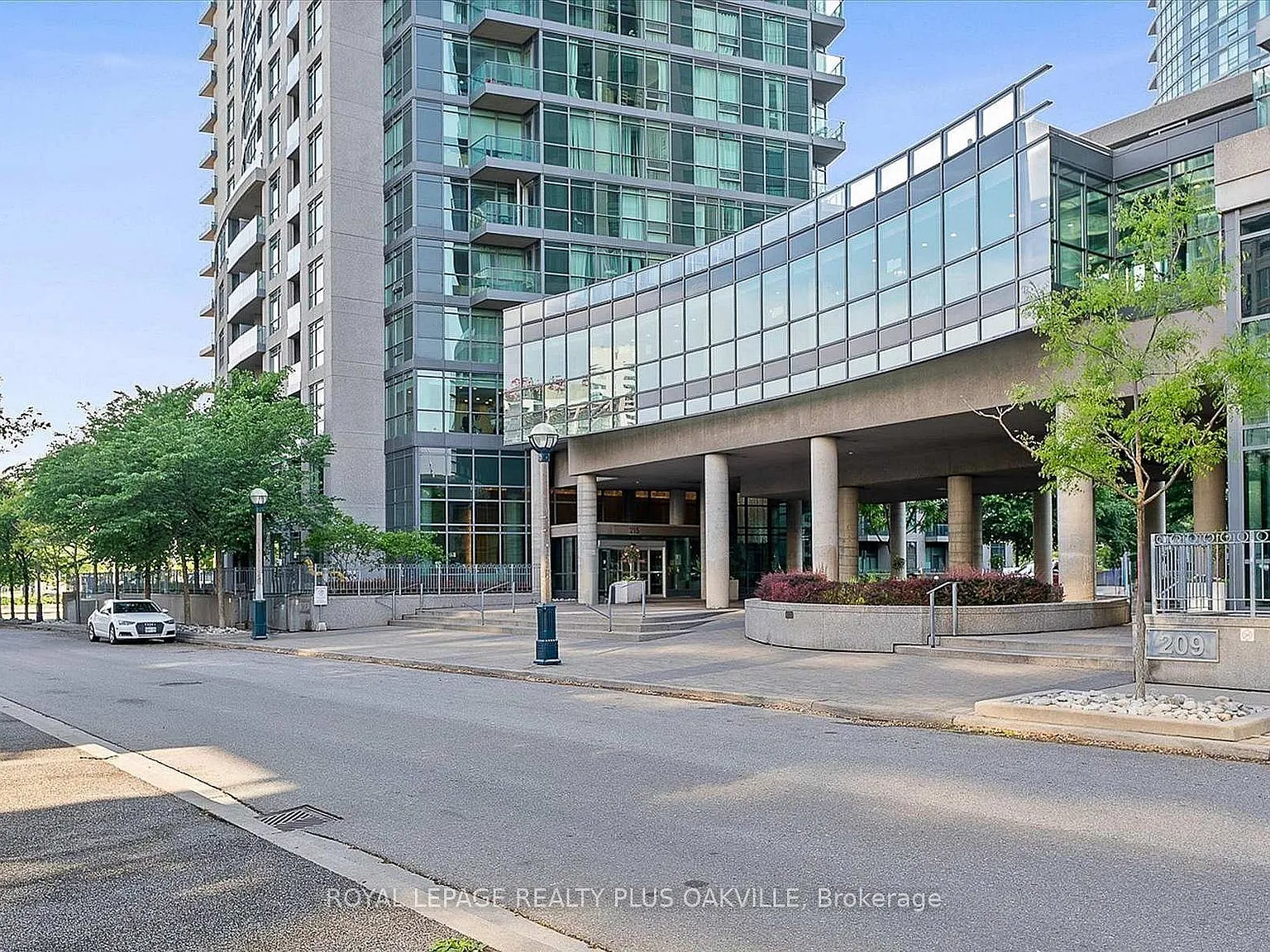 1 bed, $2,300 — Photo 2