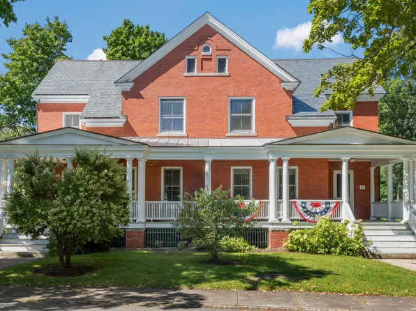 148 Mckinley Court, Portland, ME 04109