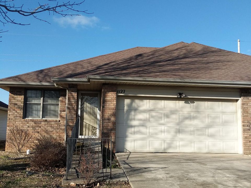2nd image of 1127 Hummingbird Ln