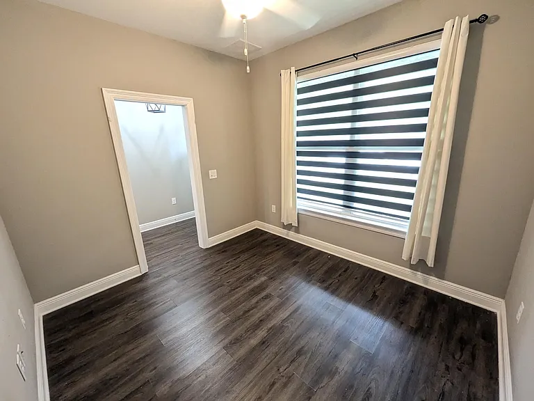 2335 Hadleigh Hills Ct — Photo 4