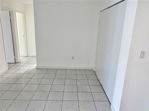 5th image of 16851 NE 23rd Ave #B104