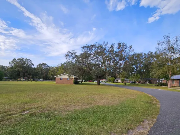 Hillcrest Cir, Branford, FL 32008