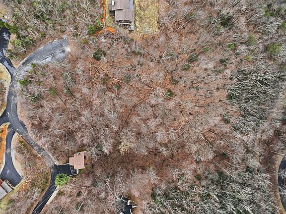 4th image of Mathis Hollow Rd