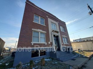 19 N 12th St APT 1, Terre Haute, IN 47807
