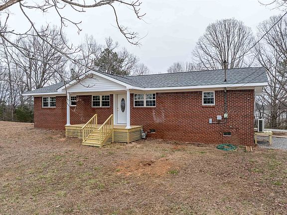 3rd image of 93 Alvie Barnickle Ln