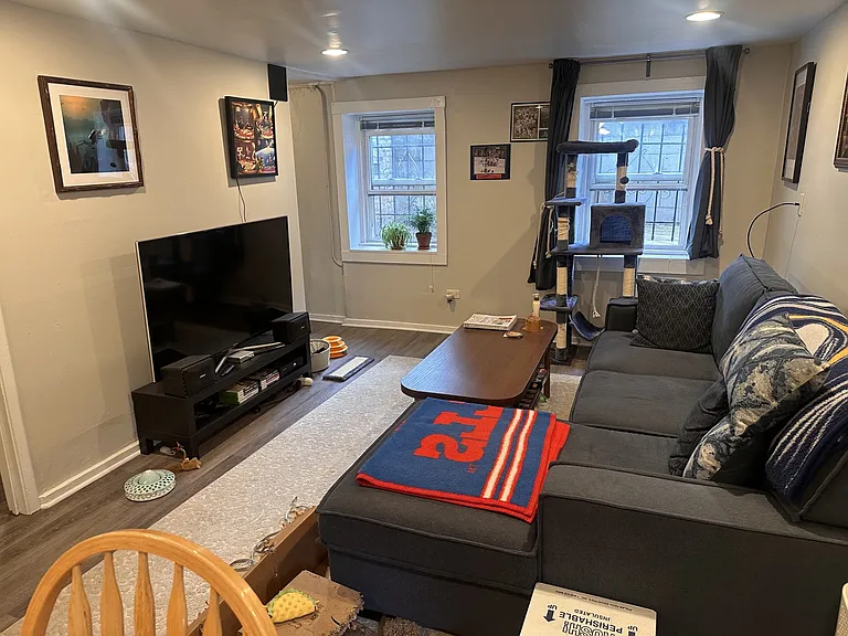 1613 W Pierce Ave #G — Photo 2