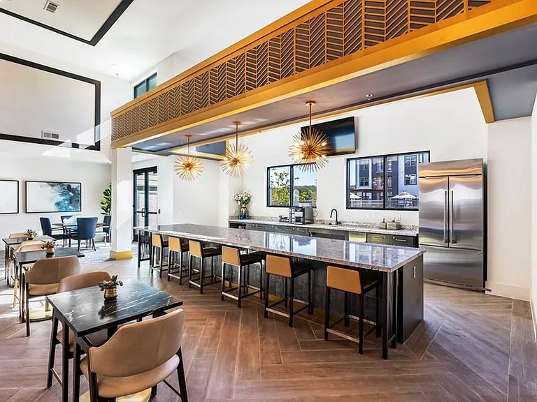 Clubroom for Community Events & Social Hours