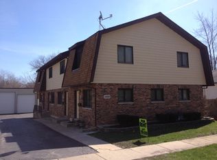 1005 Spafford St APT B, Antioch, IL