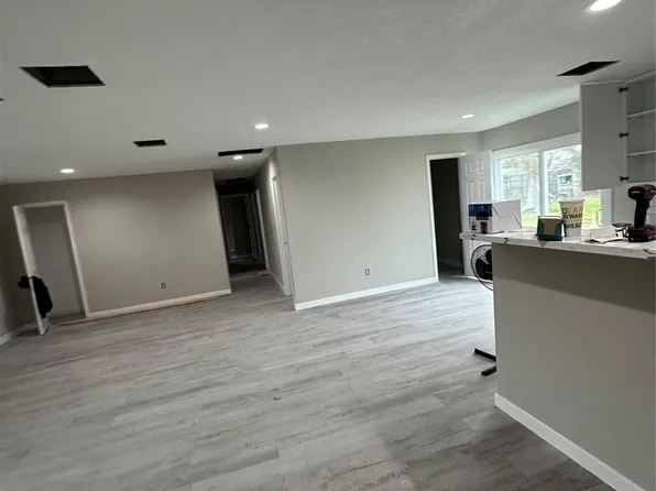 109 Honeysuckle Dr, Baytown, TX 77520